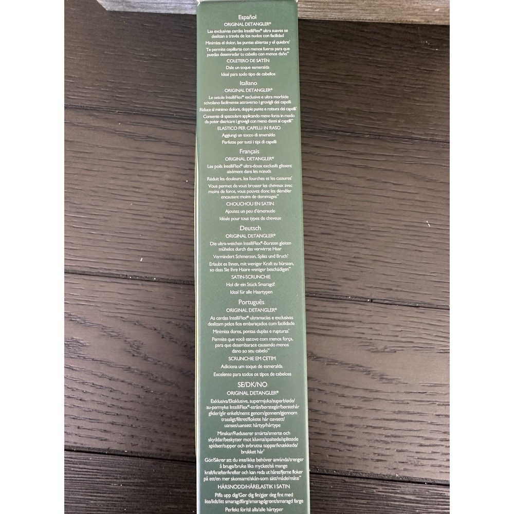 Wet Brush Wicked Emerald City Ozmopolitan Detangler Brush + satin scrunchie NIB - Picture 6 of 9